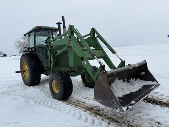 Image of John Deere 4640 equipment image 2