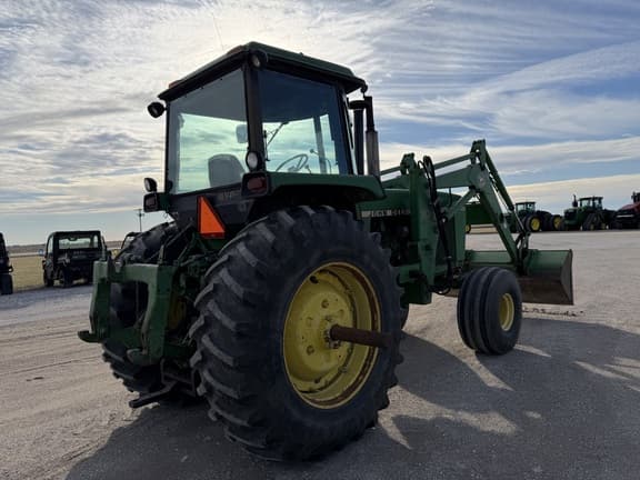 Image of John Deere 4640 equipment image 4