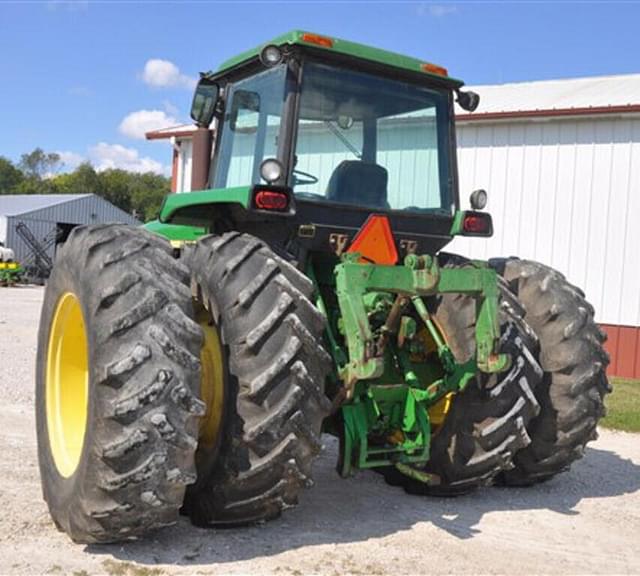 Image of John Deere 4840 equipment image 4