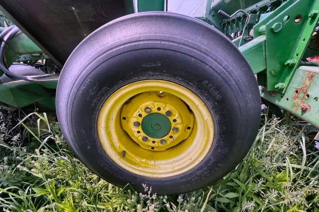 Image of John Deere 515 equipment image 4