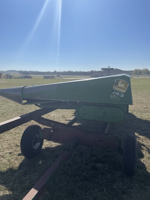 1982 John Deere 643 Image