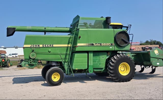Image of John Deere 6620 Turbo equipment image 1