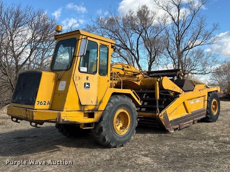 1982 John Deere 762A Equipment Image0