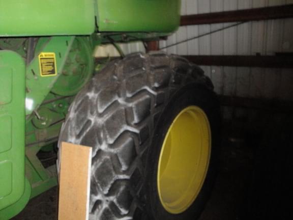 Image of John Deere Turbo 7720 equipment image 2
