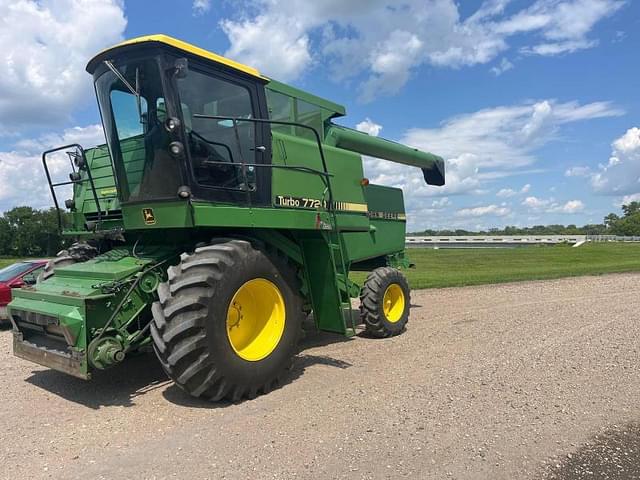 Image of John Deere Turbo 7720 equipment image 1