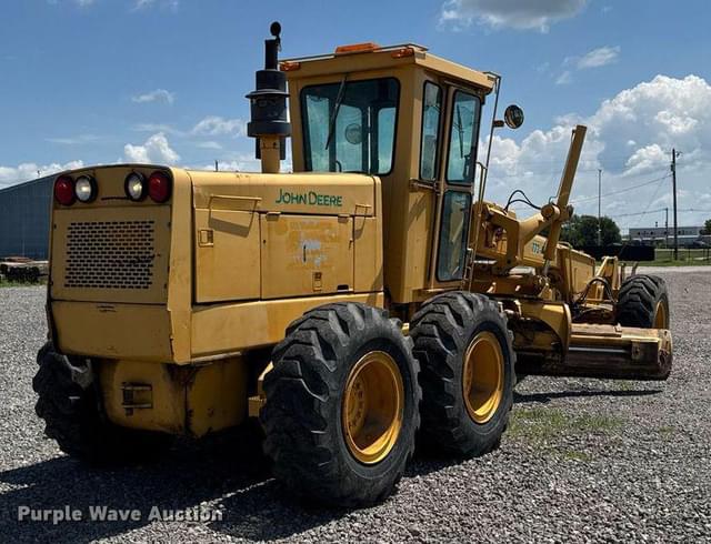 Image of John Deere 772A equipment image 4