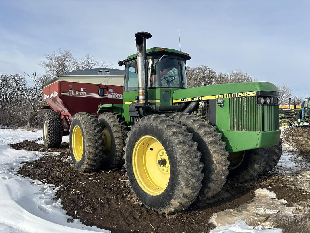 Image of John Deere 8450 Primary image