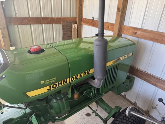 Image of John Deere 850 equipment image 1