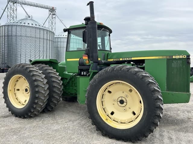 Image of John Deere 8850 equipment image 1