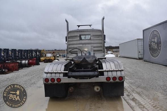 Image of Kenworth W900 equipment image 3