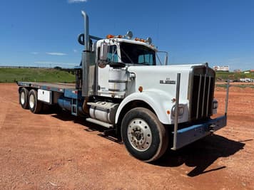 Main image Kenworth W900