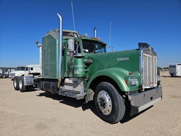 Main image Kenworth W900A
