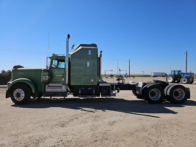 Image of Kenworth W900A equipment image 3