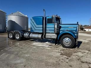 Main image Kenworth W900A