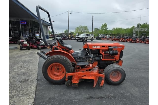 Image of Kubota B7100 equipment image 3