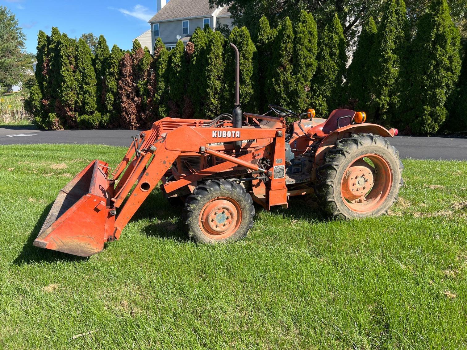 SOLD - 1982 Kubota L275 Tractors with 1,985 Hrs | Tractor Zoom
