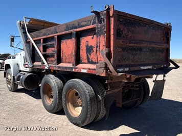 Main image Mack R686ST