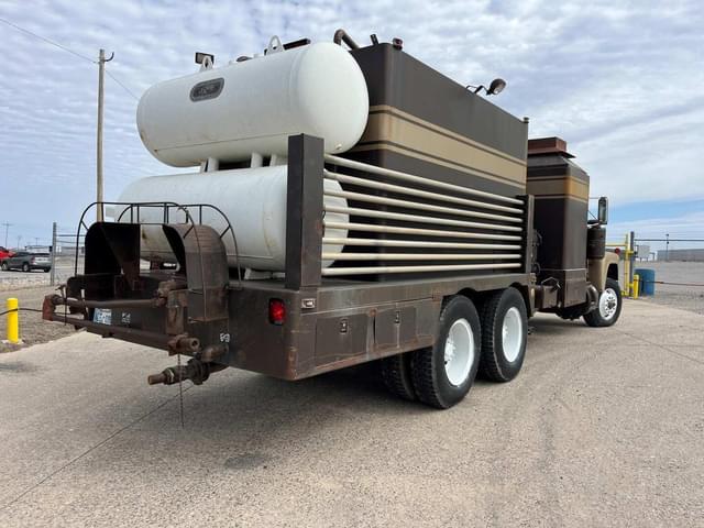 Image of Mack RD685S equipment image 3