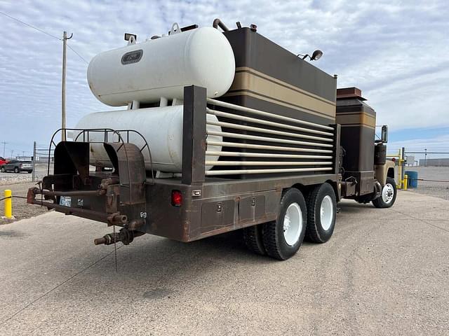 Image of Mack RD685S equipment image 3