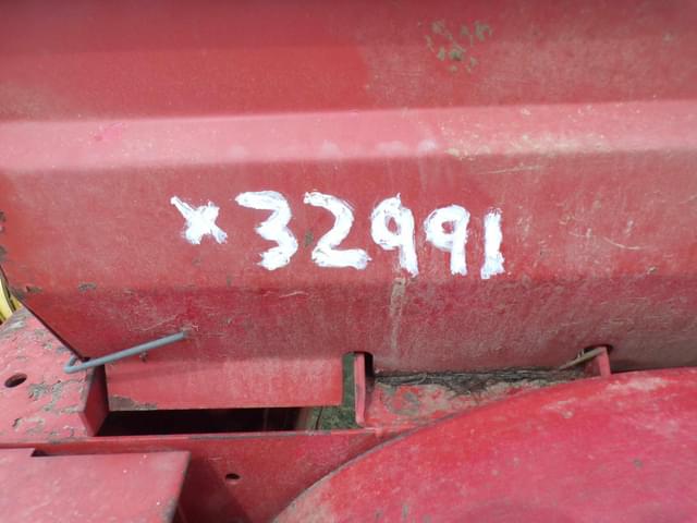 Image of New Holland 316 equipment image 1