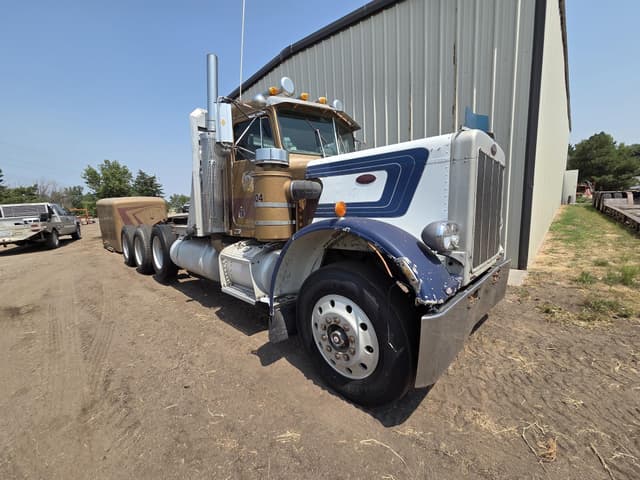Image of Peterbilt 359 equipment image 2