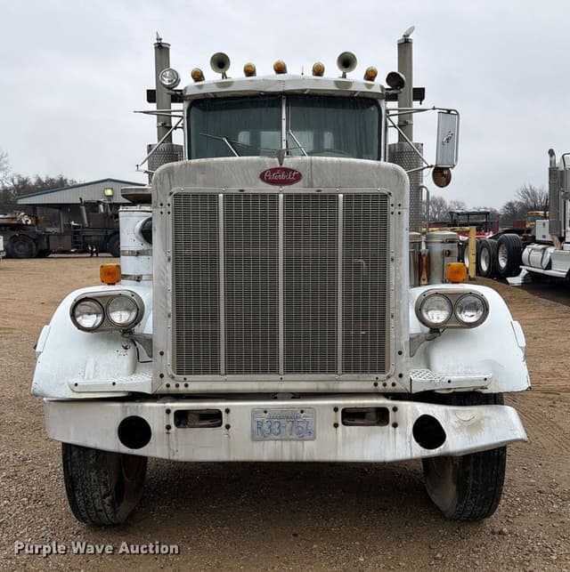 Image of Peterbilt 359 equipment image 1