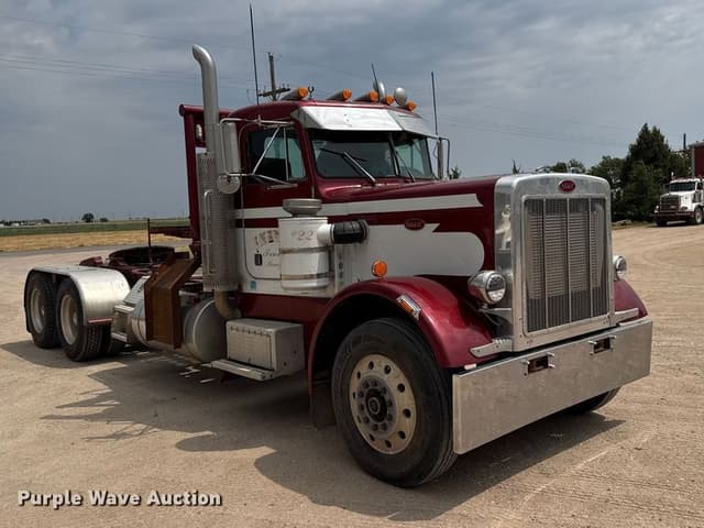 Image of Peterbilt 382 equipment image 2