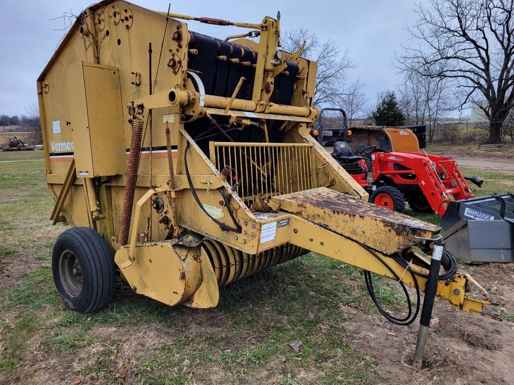 1982 Vermeer 605G Equipment Image0