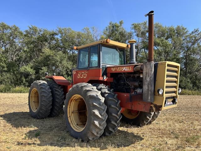 Image of Versatile 835 equipment image 2