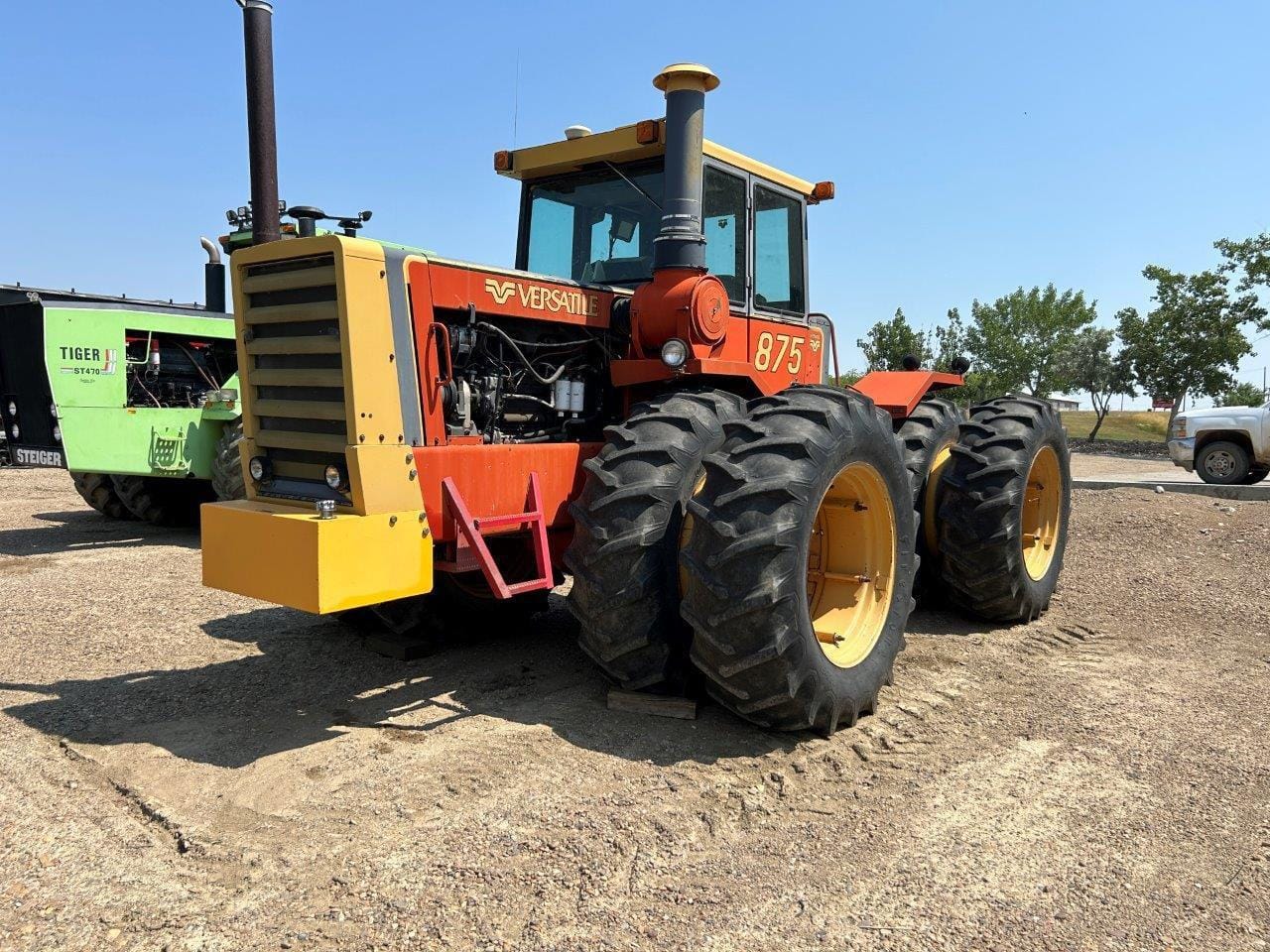 Main image Versatile 875