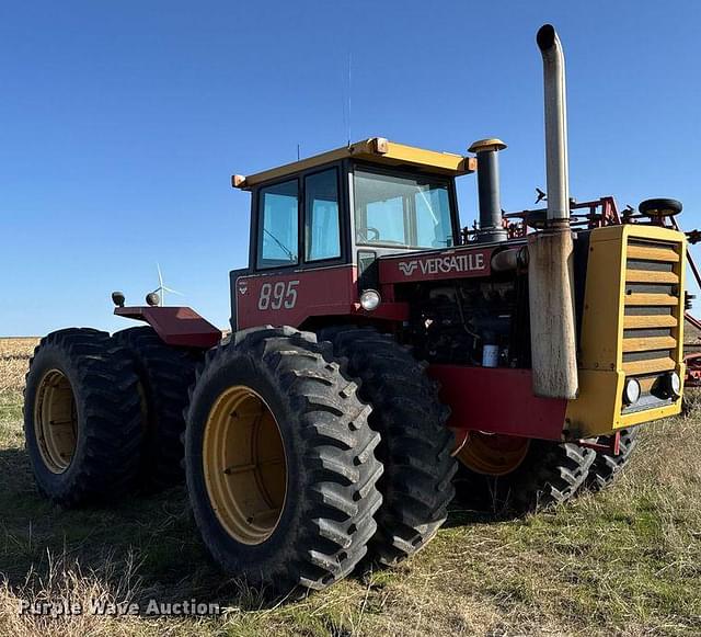 Image of Versatile 895 equipment image 2
