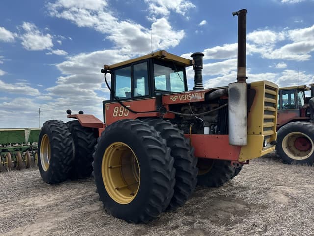Image of Versatile 895 equipment image 3