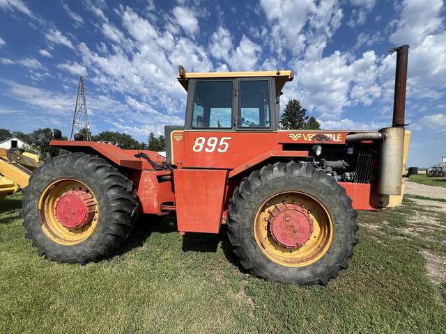 Image of Versatile 895 equipment image 3