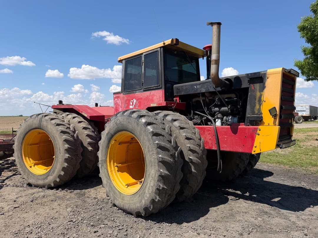 Image of Versatile 895 Primary image