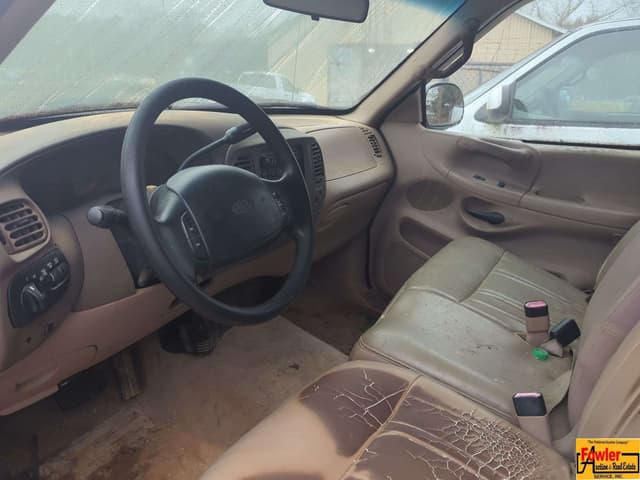 Image of Ford F-150 equipment image 4