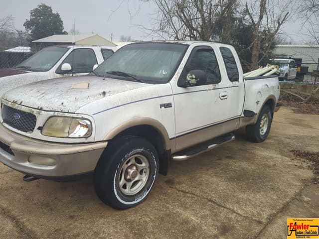 Image of Ford F-150 equipment image 1