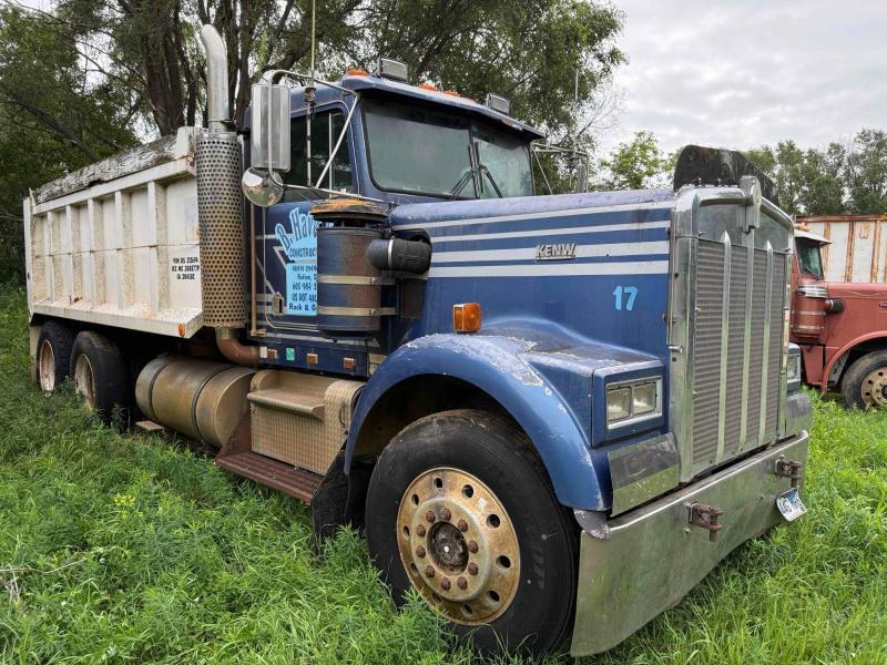 Image of Kenworth W900 Primary image