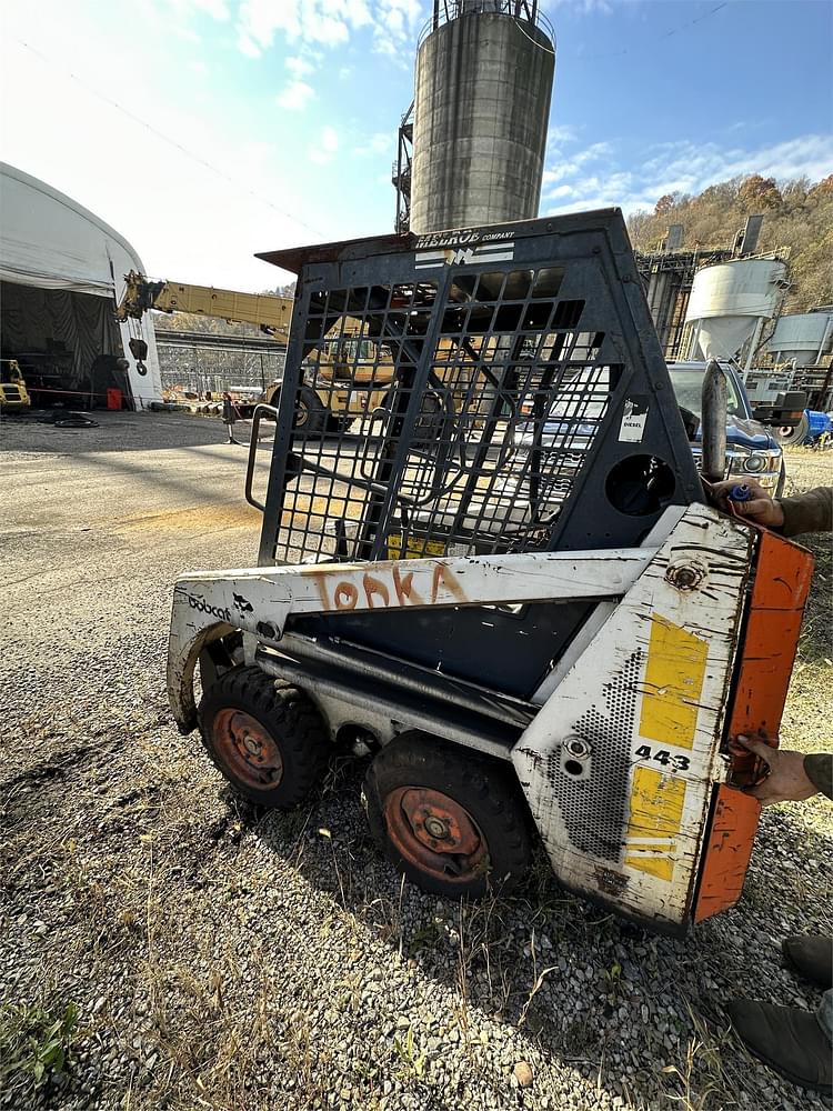 1983 Bobcat 443 Equipment Image0
