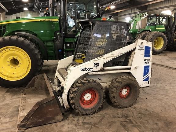1983 Bobcat 742 Equipment Image0