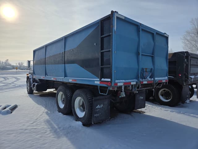 Image of Chevrolet C70 equipment image 3