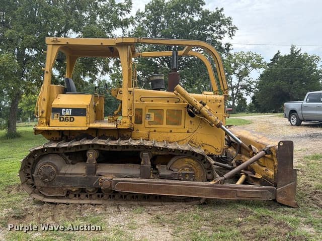 Image of Caterpillar D6D equipment image 3