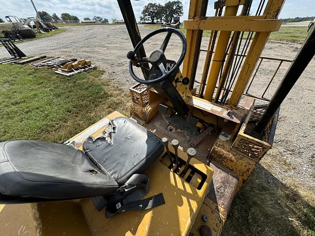 Image of Caterpillar V80E equipment image 3