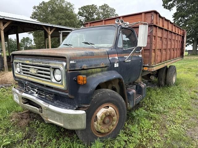 Image of Chevrolet 60 equipment image 1