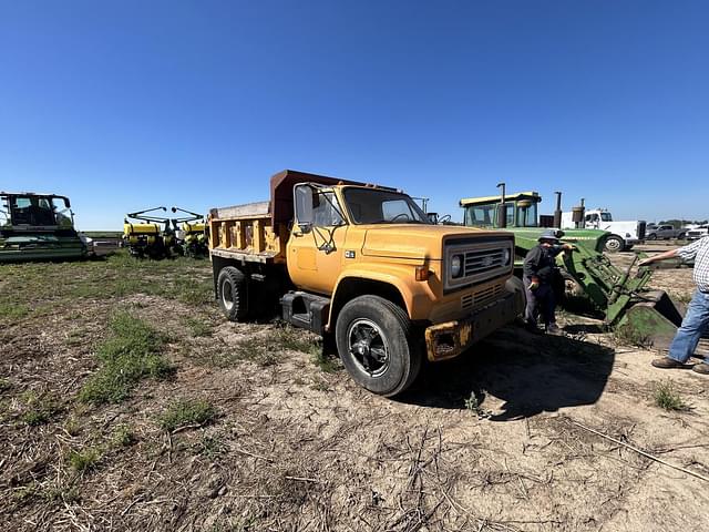 Image of Chevrolet 70 equipment image 4