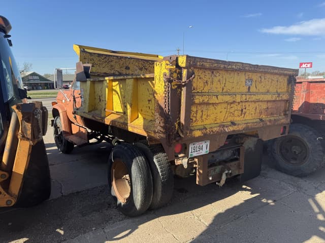 Image of Chevrolet 70 equipment image 4