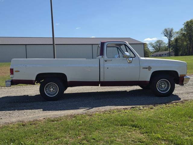 Image of Chevrolet C10 equipment image 3