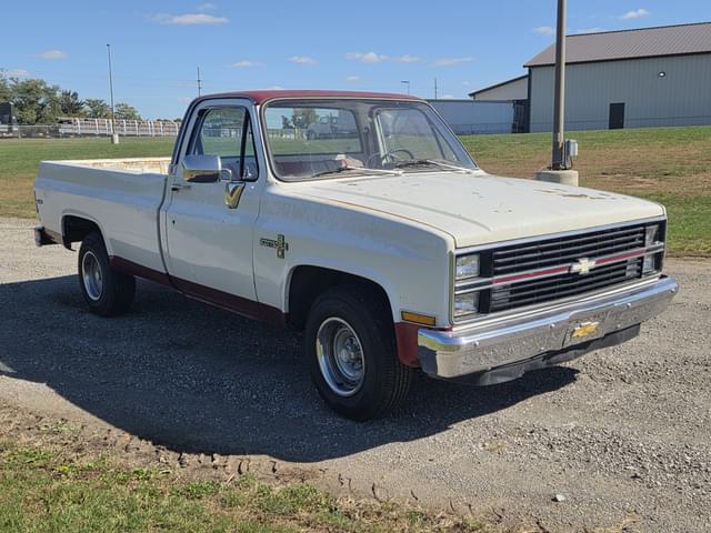 Image of Chevrolet C10 equipment image 2