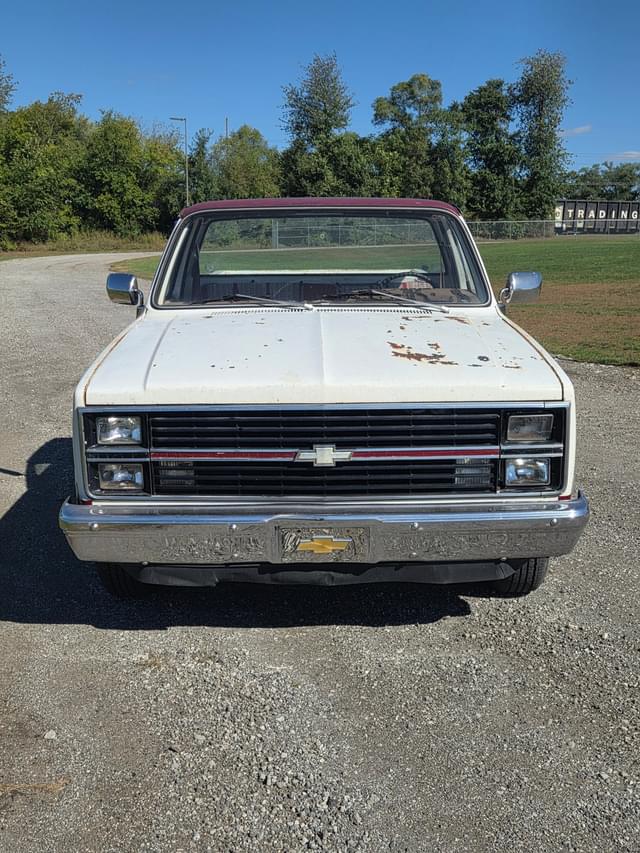 Image of Chevrolet C10 equipment image 1