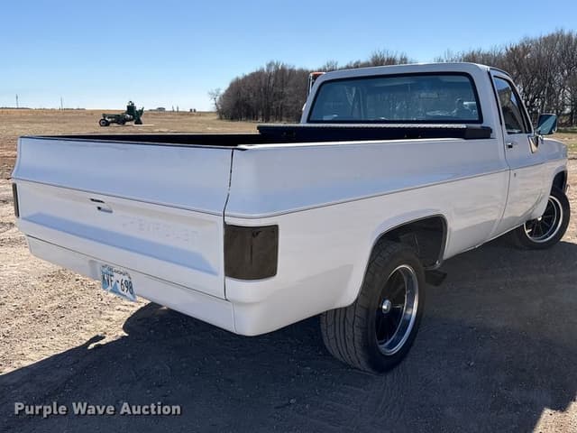 Image of Chevrolet C10 equipment image 4