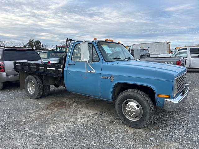 Image of Chevrolet C3500 equipment image 2